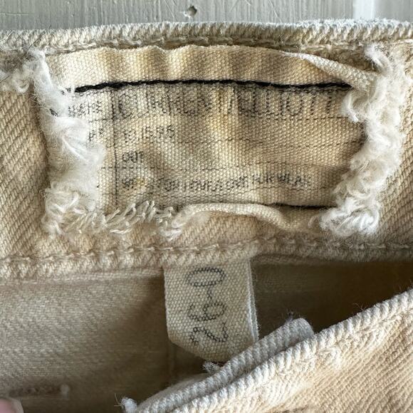 Current Elliott The Rolled Boyfriend Short Natural Denim Destroy - Picture 9 of 9